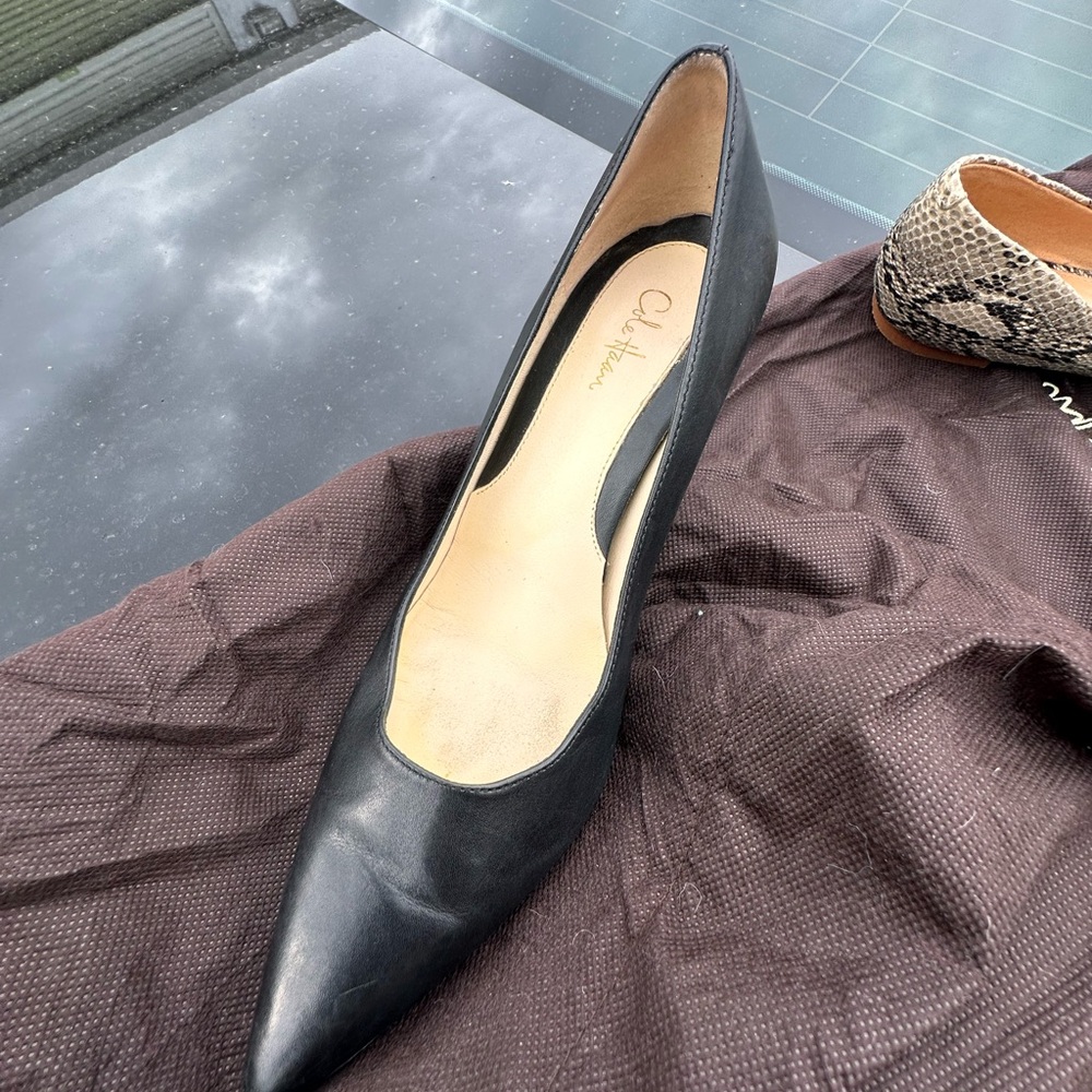 Cole Hahn Chic Black Leather Heels
